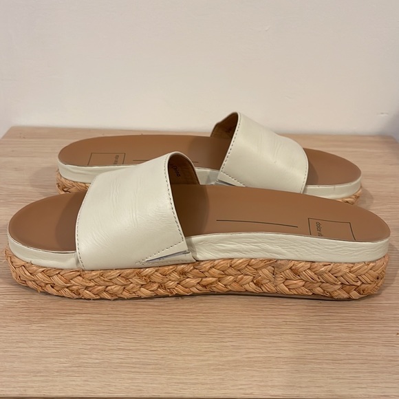 Dolce Vita Slides, size 10 - Picture 3 of 3